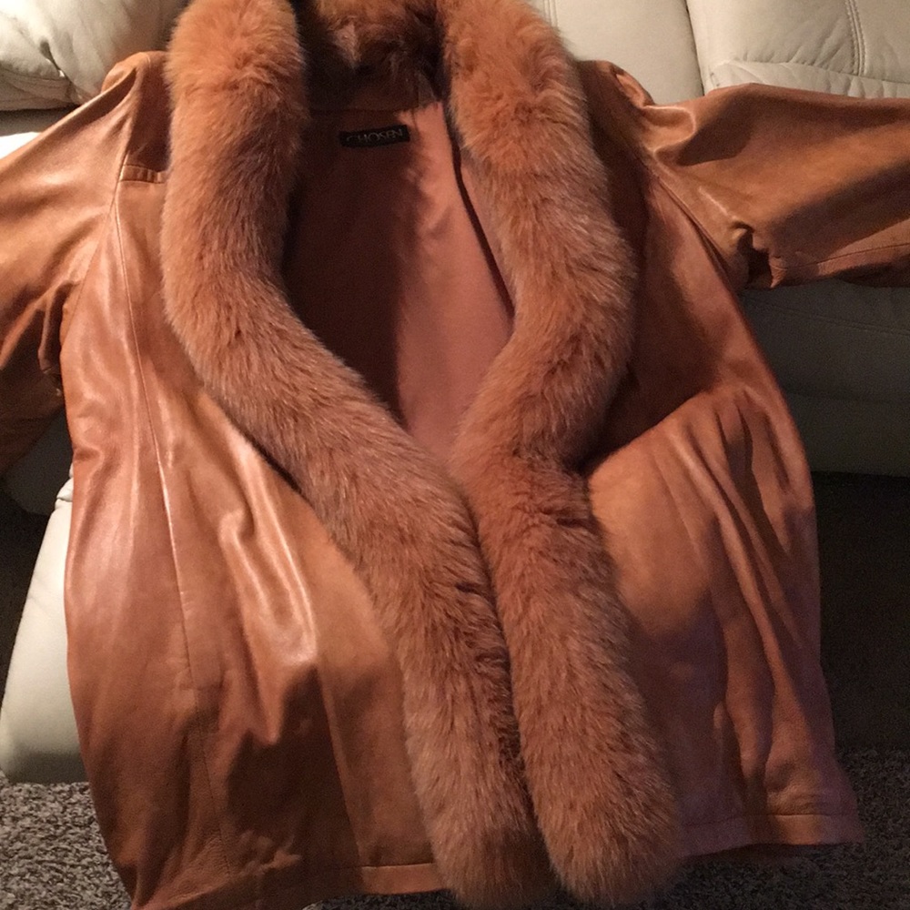 Chosen leather / red fox coat